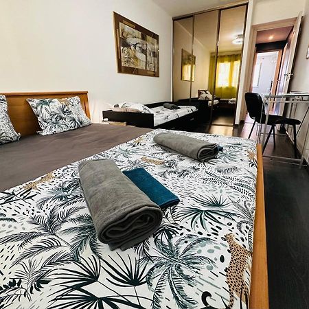 The Nice - 3 Rooms, 3Air Cond, 3Tv, 3Fans, 2 Wc, Wifi Everywhere 5Min Aeroport, Train, Beach, 1Min Tram, 15 Min Centre, Port, Parking Possible Eksteriør bilde